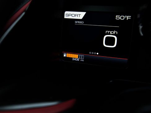 Used 2020 Ferrari 812 Superfast image 18