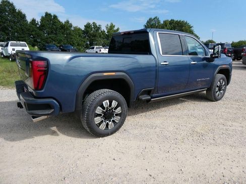 New 2026 GMC Sierra 2500 Denali w/ Denali Reserve Package AWD/4WD image 4