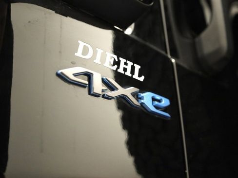 Used 2024 Jeep Wrangler Unlimited image 40