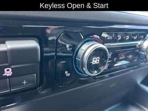 Used 2025 GMC Sierra 1500 Elevation image 21