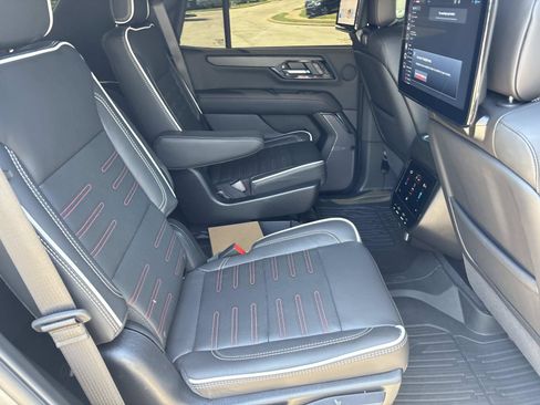 Used 2026 GMC Yukon AT4 Ultimate w/ LPO, Floor Liner Package AWD/4WD image 32