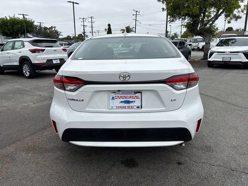 Used 2022 Toyota Corolla LE FWD image 4