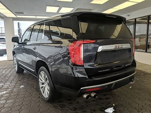 Used 2021 GMC Yukon Denali w/ Denali Premium Package image 12