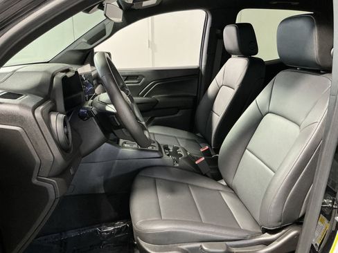 Used 2024 Chevrolet Colorado W/T RWD image 14