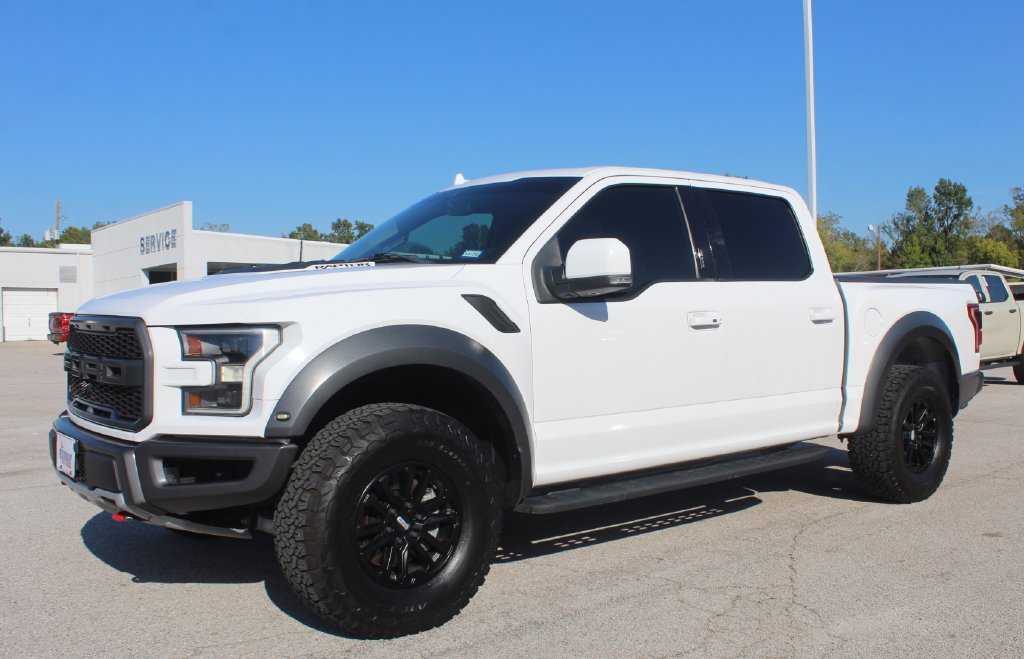 Used 2019 Ford F150 Raptor w/ Equipment Group 802A Luxury AWD/4WD image 2