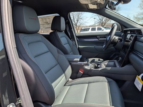 New 2026 GMC Terrain AT4 w/ Convenience Package III AWD/4WD image 24