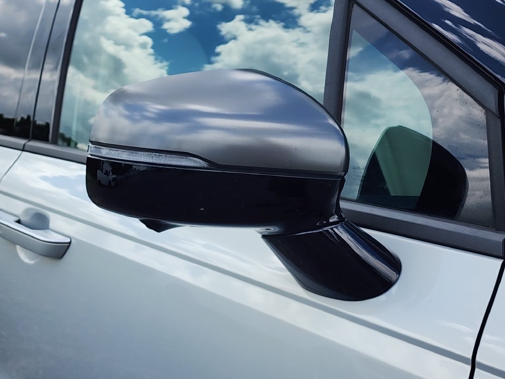 Certified 2025 Kia Carnival SX Prestige FWD image 12