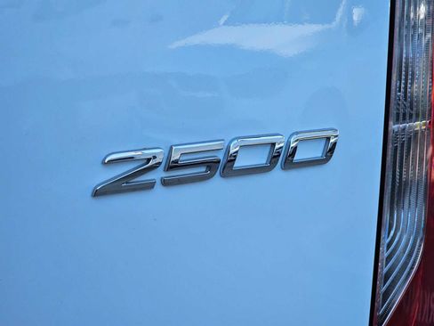Used 2025 Mercedes-Benz Sprinter 2500 image 15