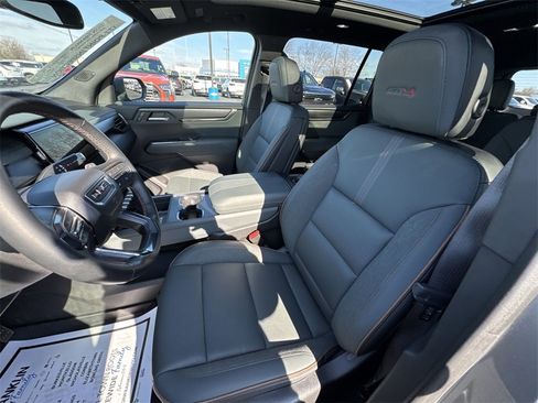 Used 2025 GMC Acadia AT4 image 11