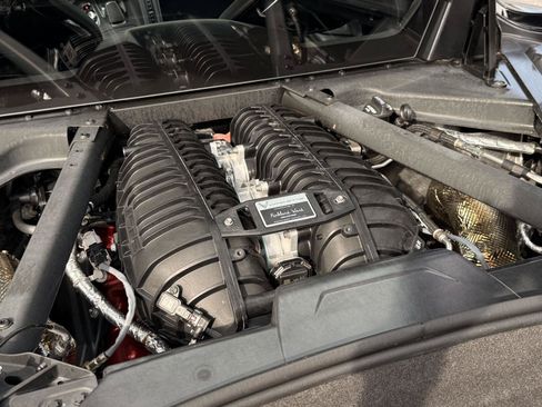 Used 2024 Chevrolet Corvette Z06 RWD image 34