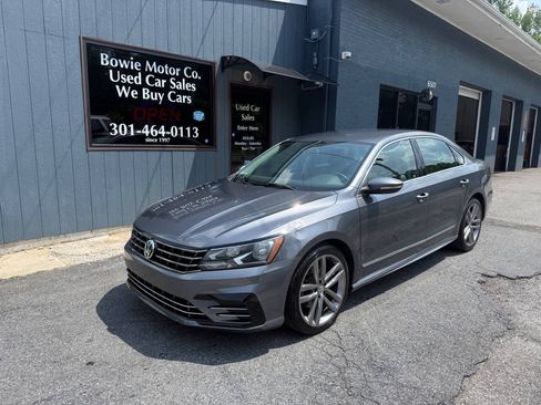 Used 2016 Volkswagen Passat 1.8T R-Line FWD image 1
