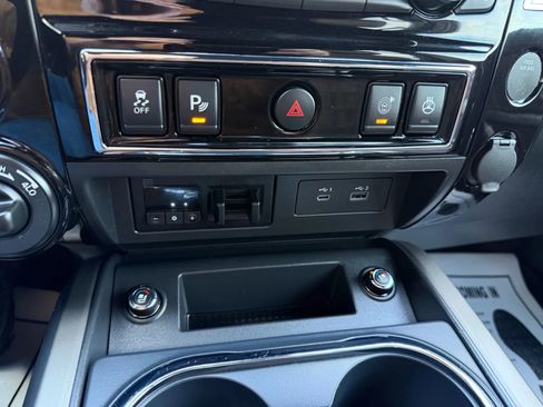 Used 2023 Nissan Titan Platinum Reserve w/ Moonroof Package image 10
