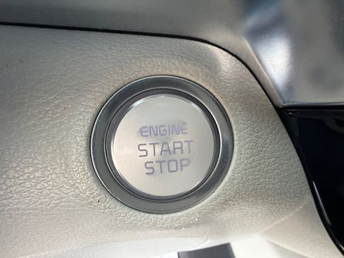Used 2022 Kia Telluride S FWD image 30
