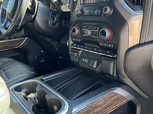 Used 2022 Chevrolet Silverado 3500 High Country image 11