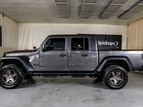 Used 2020 Jeep Gladiator Sport w/ Quick Order Package 24S image 12