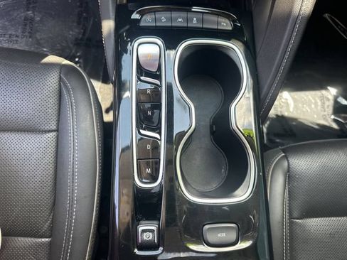 Used 2021 Buick Envision Essence AWD/4WD image 24