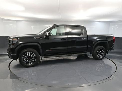 Used 2025 GMC Sierra 1500 AT4 w/ AT4 Premium Package image 12