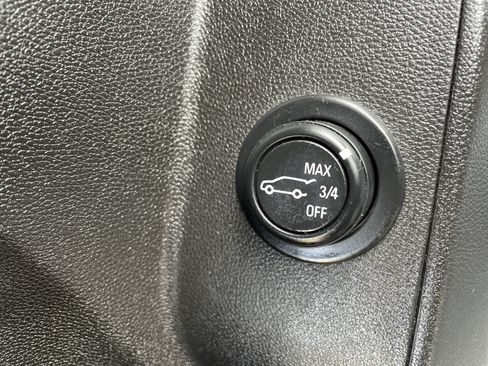 Used 2018 Chevrolet Equinox LT FWD image 31