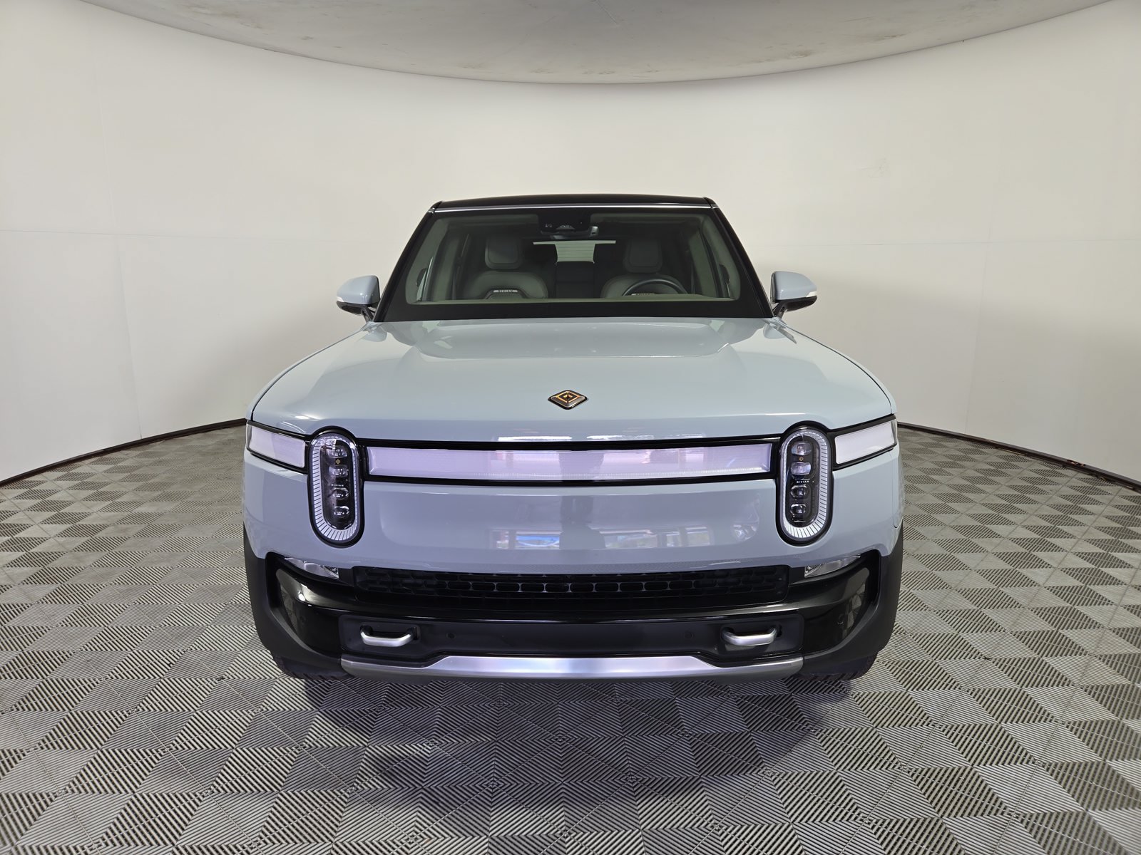 Used 2024 Rivian R1S Adventure Quad AWD/4WD image 8