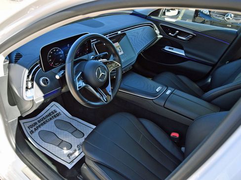 Used 2025 Mercedes-Benz E 350 Sedan image 39