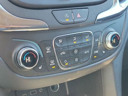 Certified 2024 Chevrolet Equinox LT image 30