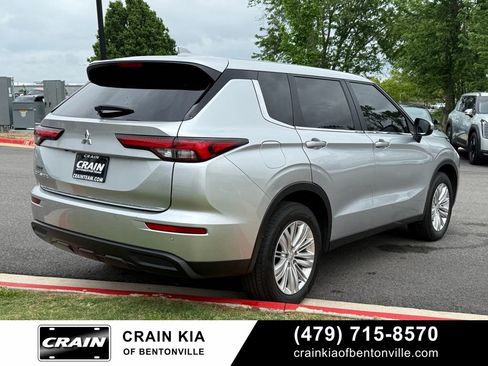 Used 2024 Mitsubishi Outlander ES AWD/4WD image 8