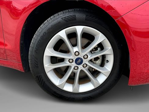 Used 2020 Ford Fusion SE image 9