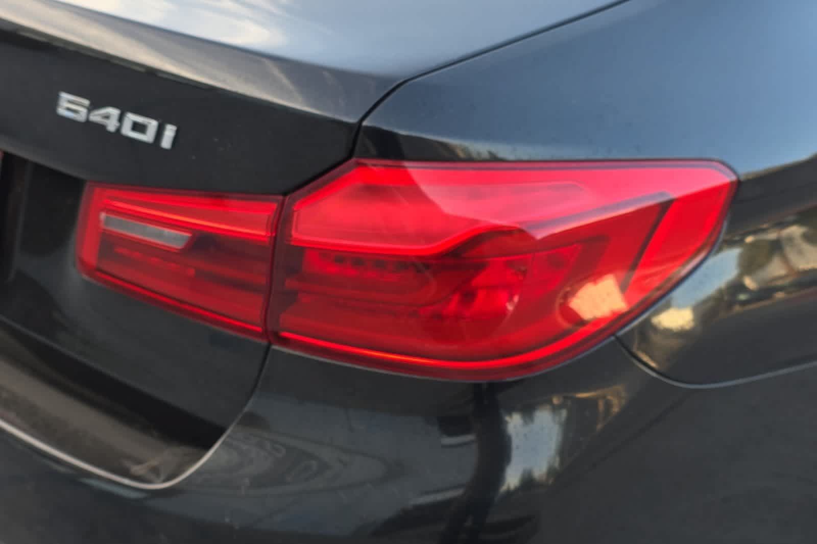 Used 2019 BMW 540i w/ M Sport Package RWD image 13