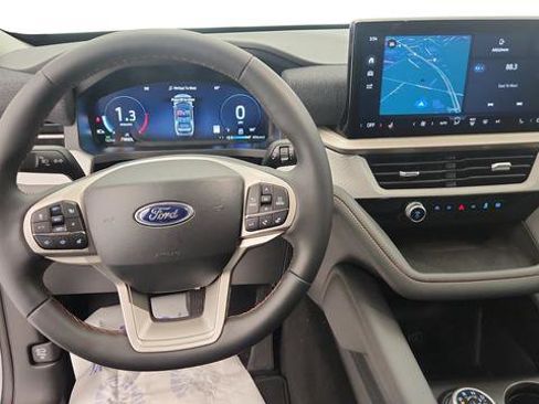 New 2026 Ford Explorer Active image 14