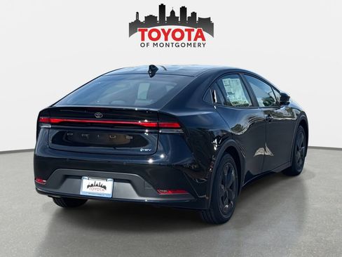 New 2026 Toyota Prius LE image 3