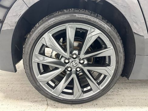 Used 2025 Toyota Corolla SE w/ SE Premium Package image 65