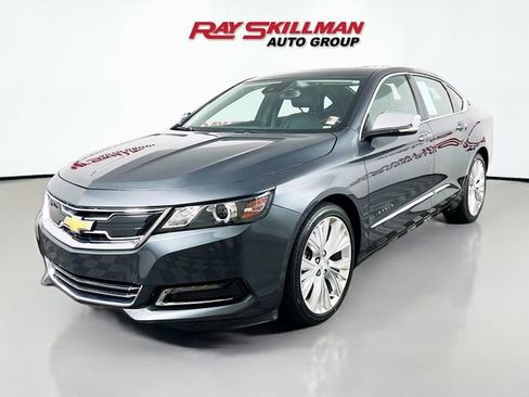 Used 2018 Chevrolet Impala Premier w/ Premier Confidence Package image 3