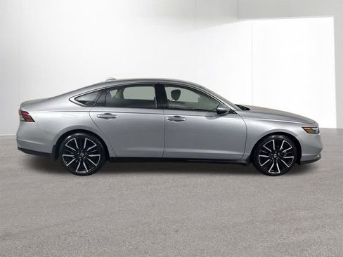 Used 2023 Honda Accord Touring image 37