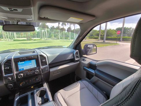 Used 2016 Ford F150 XLT w/ Equipment Group 302A Luxury AWD/4WD image 29