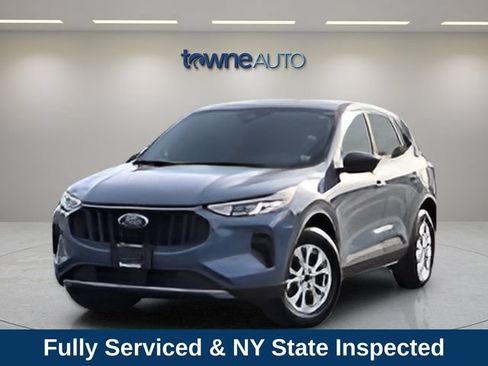 Used 2023 Ford Escape Active w/ Tech Pack #1 AWD/4WD image 2