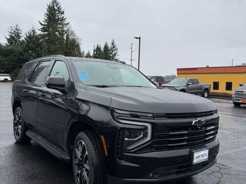Used 2025 Chevrolet Tahoe RST w/ RST Capability Package image 2