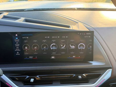 Used 2023 BMW XM w/ M Driver's Package image 27