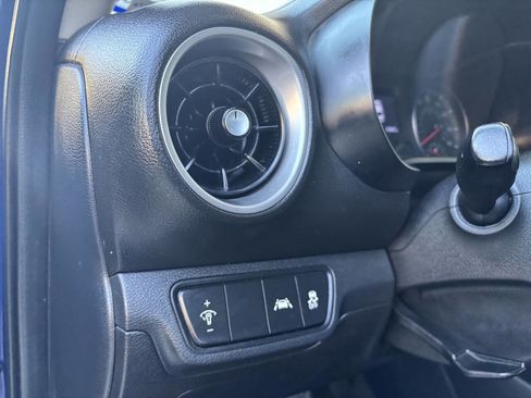 Used 2019 Kia Forte LXS image 22