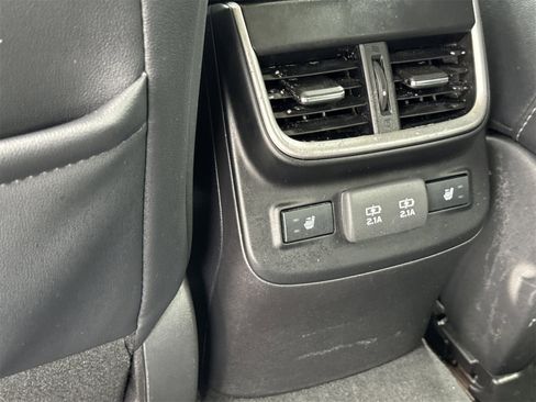Used 2020 Subaru Outback Limited image 11