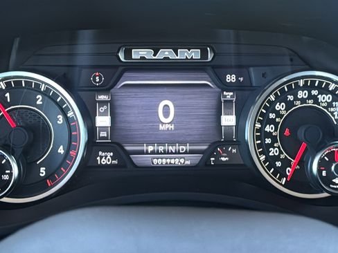 Used 2024 RAM 2500 Laramie image 36