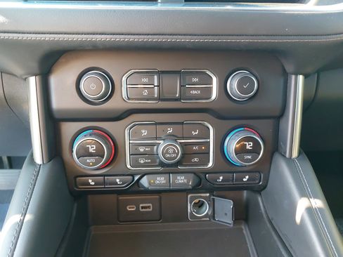 Used 2021 Chevrolet Suburban Z71 w/ Rear Media and Nav Package image 23