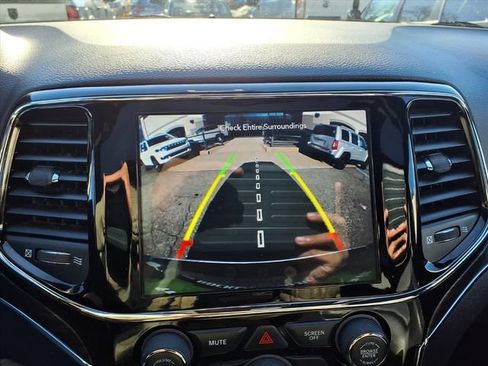 Certified 2020 Jeep Grand Cherokee Limited w/ Premium Lighting Group image 26