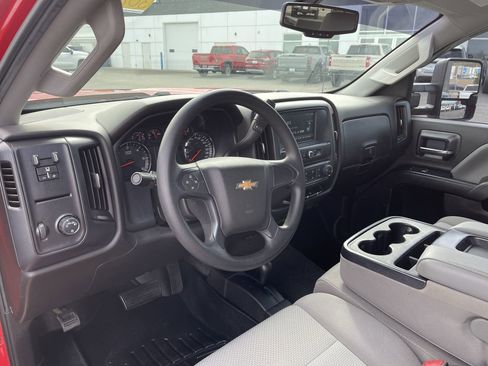 Used 2018 Chevrolet Silverado 2500 W/T image 10