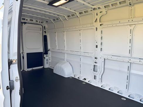 New 2026 RAM ProMaster 3500 w/ Quick Order Package 22G SLT image 10