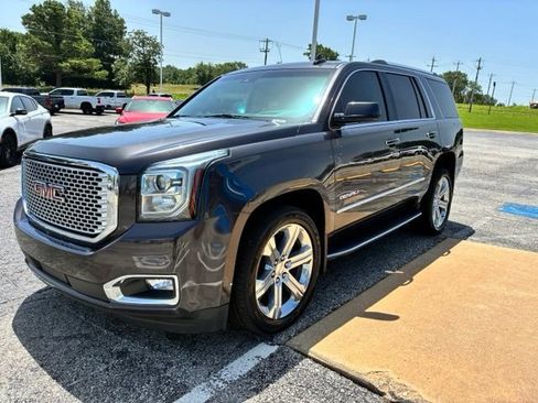 Used 2017 GMC Yukon Denali w/ Open Road Package AWD/4WD image 4
