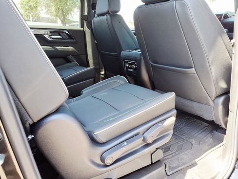 Certified 2026 GMC Yukon XL Elevation AWD/4WD image 13