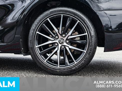 Used 2022 Toyota Camry SE image 16