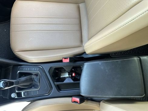 Used 2024 Volkswagen Tiguan SE R-Line w/ MDO Package, Three-Row FWD image 19
