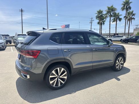 Used 2024 Volkswagen Taos SE FWD image 5