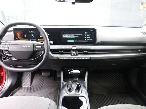 Used 2025 Kia K4 FWD image 9